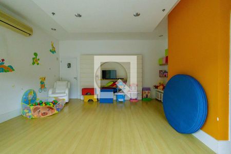 Apartamento à venda com 270m², 4 quartos e 3 vagas Apartamento à venda com 270m², 4 quartos e 3 vagasÁrea Comum Brinquedoteca