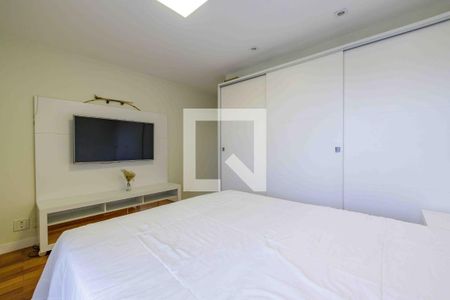 Apartamento à venda com 270m², 4 quartos e 3 vagas Apartamento à venda com 270m², 4 quartos e 3 vagasSuíte 2