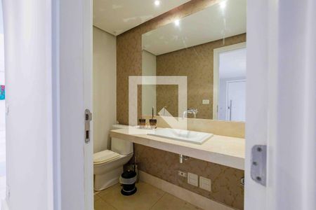 Apartamento à venda com 270m², 4 quartos e 3 vagas Apartamento à venda com 270m², 4 quartos e 3 vagasLavabo