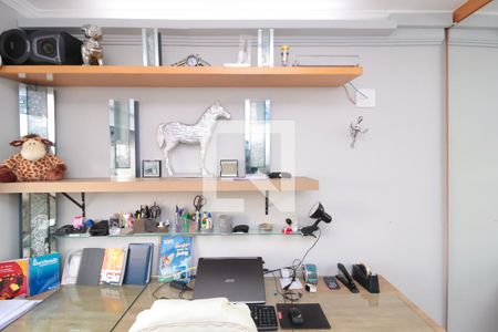 Apartamento à venda com 71m², 2 quartos e 3 vagasQuarto