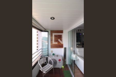 Apartamento à venda com 71m², 2 quartos e 3 vagasVaranda da Sala