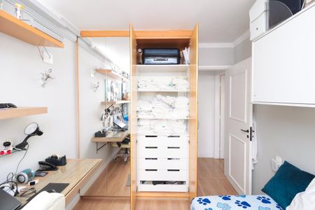 Apartamento à venda com 71m², 2 quartos e 3 vagasQuarto