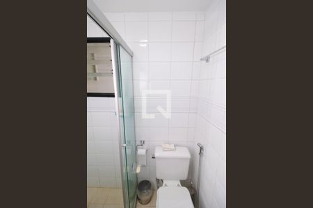 Apartamento à venda com 71m², 2 quartos e 3 vagasBanheiro da Suíte