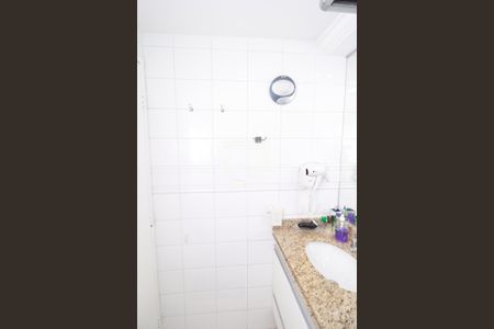 Apartamento à venda com 71m², 2 quartos e 3 vagasBanheiro da Suíte