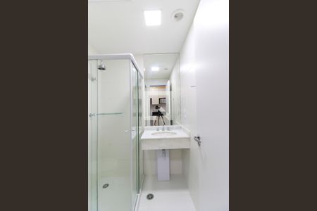 Banheiro de kitnet/studio à venda com 1 quarto, 24m² em Brooklin, São Paulo