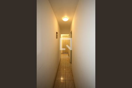 Corredor de casa à venda com 2 quartos, 164m² em Vila Antonieta, São Paulo