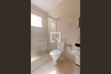 Casa de condomínio para alugar com 66m², 2 quartos e 1 vaga Casa de condomínio para alugar com 66m², 2 quartos e 1 vagaBanheiro