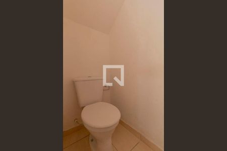 Lavabo de casa de condomínio para alugar com 2 quartos, 66m² em Jardim São Nicolau, São Paulo