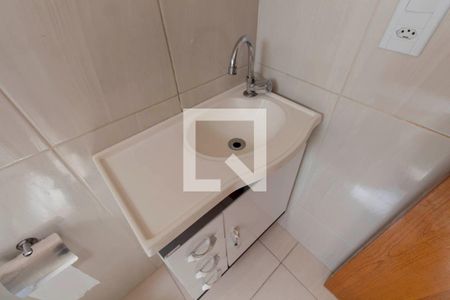 Casa de condomínio para alugar com 66m², 2 quartos e 1 vaga Casa de condomínio para alugar com 66m², 2 quartos e 1 vagaBanheiro