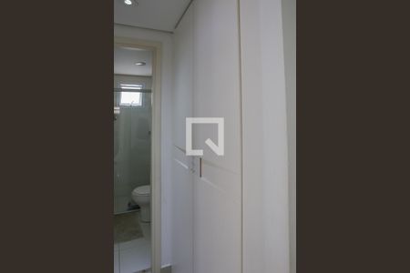 Corredor de apartamento para alugar com 3 quartos, 85m² em Vila Ipojuca, São Paulo