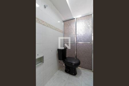 Banheiro de apartamento para alugar com 2 quartos, 33m² em Conjunto Habitacional Padre Manoel de Paiva, São Paulo