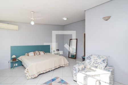 Casa à venda com 245m², 4 quartos e 2 vagas Casa à venda com 245m², 4 quartos e 2 vagasQuarto Suíte 1