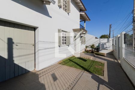 Casa à venda com 245m², 4 quartos e 2 vagas Casa à venda com 245m², 4 quartos e 2 vagasQuintal