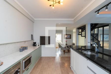 Casa à venda com 245m², 4 quartos e 2 vagas Casa à venda com 245m², 4 quartos e 2 vagasSala/Cozinha