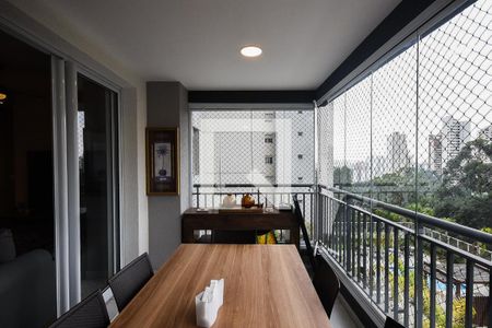 Varanda de apartamento à venda com 4 quartos, 130m² em Jardim Caboré, São Paulo