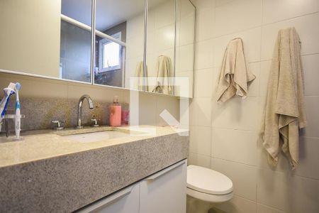 Apartamento à venda com 130m², 4 quartos e 2 vagasBanheiro suíte 2