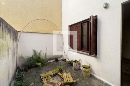 Pátio de kitnet/studio para alugar com 0 quarto, 37m² em Petrópolis, Porto Alegre