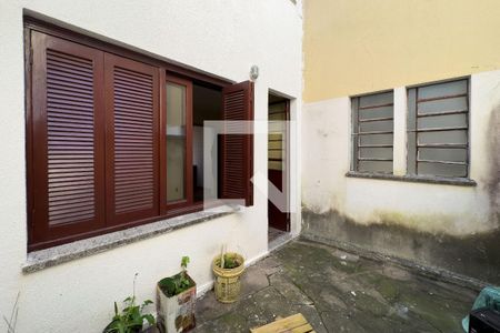 Pátio de kitnet/studio à venda com 0 quarto, 37m² em Petrópolis, Porto Alegre