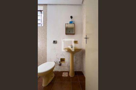 Banheiro de kitnet/studio à venda com 0 quarto, 37m² em Petrópolis, Porto Alegre