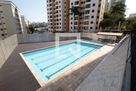 Apartamento para alugar com 69m², 3 quartos e 1 vagaÁrea comum - Piscina