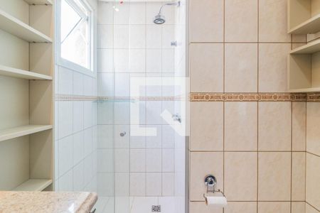 Apartamento à venda com 74m², 2 quartos e 1 vagaBanheiro da Suite