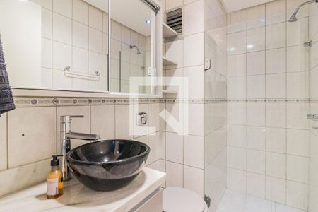 Apartamento à venda com 74m², 2 quartos e 1 vagaBanheiro Social