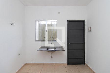 Sala/Cozinha de kitnet/studio para alugar com 1 quarto, 24m² em Parque Novo Mundo, São Paulo