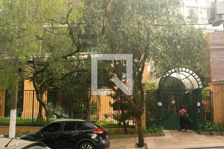 Apartamento à venda com 120m², 3 quartos e 2 vagas Apartamento à venda com 120m², 3 quartos e 2 vagasFachada