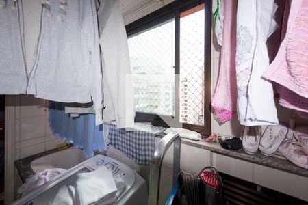 Apartamento à venda com 120m², 3 quartos e 2 vagas Apartamento à venda com 120m², 3 quartos e 2 vagasÁrea de Serviço