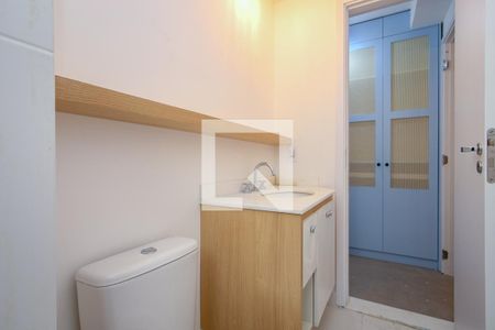 Apartamento à venda com 66m², 2 quartos e 2 vagasBanheiro da Suíte