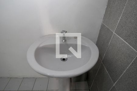 Casa para alugar com 222m², 2 quartos e 2 vagasBanheiro da Edícula
