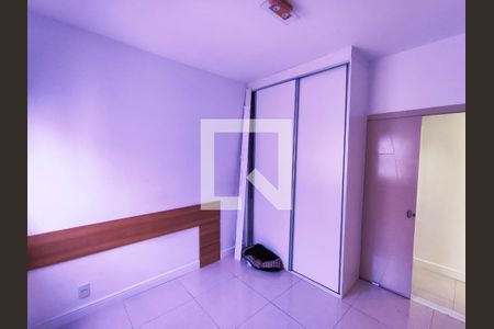 Apartamento à venda com 92m², 3 quartos e 1 vagaQuarto 3 - Armários