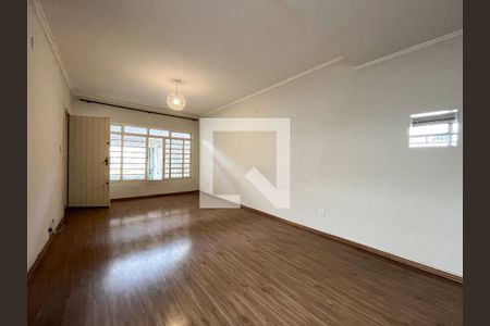 Sala de casa à venda com 3 quartos, 150m² em Vila Alexandria, São Paulo