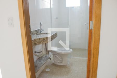 Banheiro de apartamento para alugar com 1 quarto, 35m² em Vila Isolina Mazzei, São Paulo
