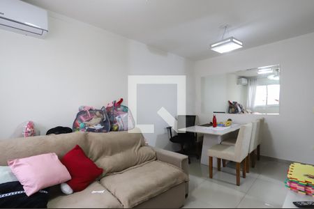 Sala de casa de condomínio à venda com 2 quartos, 75m² em Vila Aurora (zona Norte), São Paulo