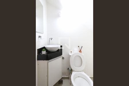 Lavabo de casa de condomínio para alugar com 2 quartos, 75m² em Vila Aurora (zona Norte), São Paulo