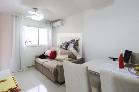 Sala de casa de condomínio para alugar com 2 quartos, 75m² em Vila Aurora (zona Norte), São Paulo