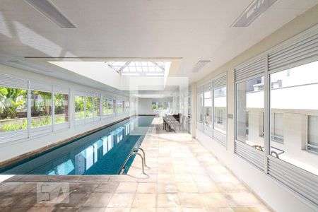 Apartamento à venda com 100m², 3 quartos e 2 vagasÁrea comum - Piscina Coberta