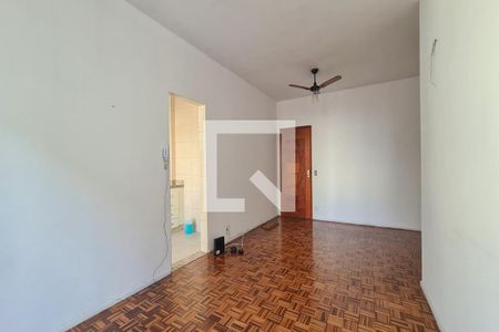 Apartamento para alugar com 65m², 2 quartos e 1 vagaSala