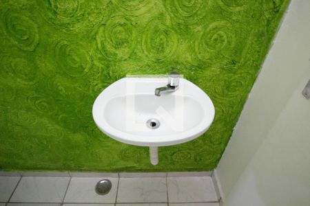 Casa de condomínio à venda com 70m², 2 quartos e 2 vagasLavabo