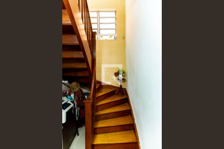 Sala/Escada  de casa à venda com 4 quartos, 300m² em Vila Dom Pedro I, São Paulo