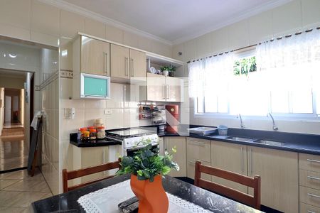 Casa à venda com 182m², 3 quartos e 2 vagasCozinha