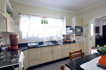 Casa à venda com 182m², 3 quartos e 2 vagasCozinha