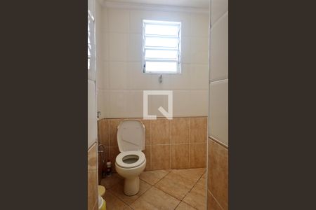 Casa à venda com 182m², 3 quartos e 2 vagasBanheiro 1