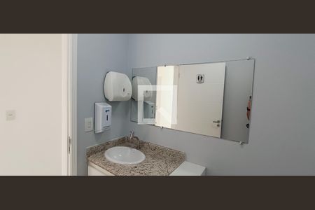 Casa à venda com 399m², 7 quartos e 4 vagasBanheiro 1