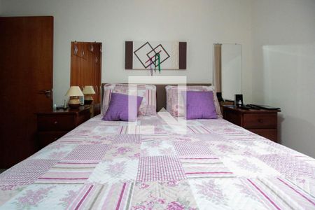 Casa à venda com 235m², 3 quartos e 2 vagas Casa à venda com 235m², 3 quartos e 2 vagasSuíte