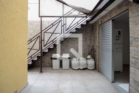 Casa à venda com 235m², 3 quartos e 2 vagas Casa à venda com 235m², 3 quartos e 2 vagasÁrea de Serviço