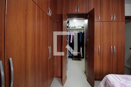 Casa à venda com 235m², 3 quartos e 2 vagas Casa à venda com 235m², 3 quartos e 2 vagasSuíte