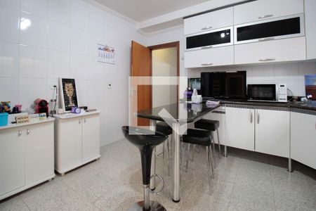 Casa à venda com 235m², 3 quartos e 2 vagas Casa à venda com 235m², 3 quartos e 2 vagasCozinha