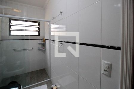 Casa à venda com 235m², 3 quartos e 2 vagas Casa à venda com 235m², 3 quartos e 2 vagasBanheiro da Suíte